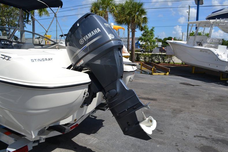 Thumbnail 17 for New 2013 Stingray 191 RX Bowrider boat for sale in West Palm Beach, FL