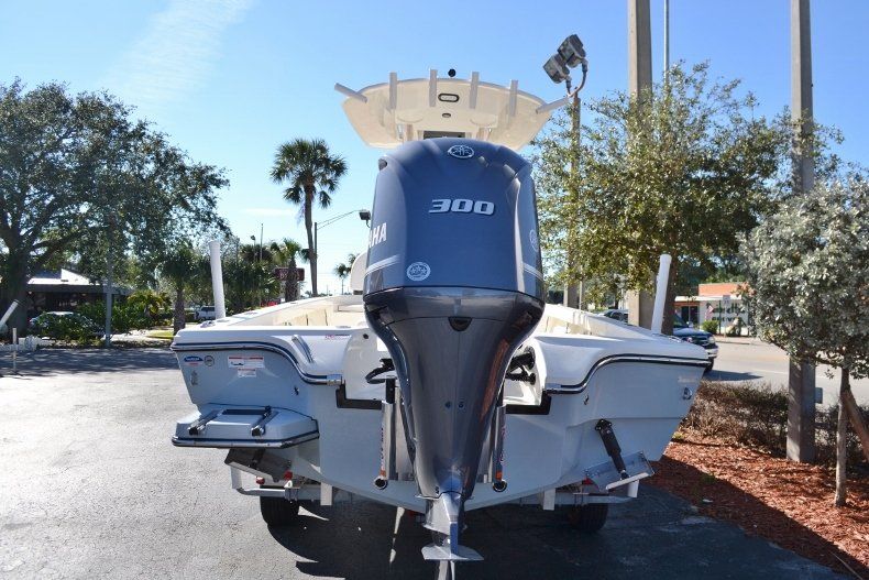 Thumbnail 4 for New 2018 Pathfinder 2600 HPS Bay Boat boat for sale in Vero Beach, FL