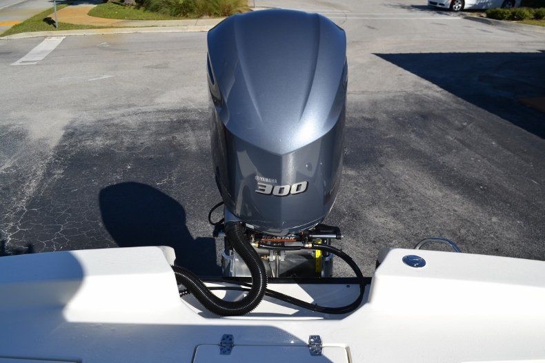 Thumbnail 23 for New 2018 Pathfinder 2600 HPS Bay Boat boat for sale in Vero Beach, FL