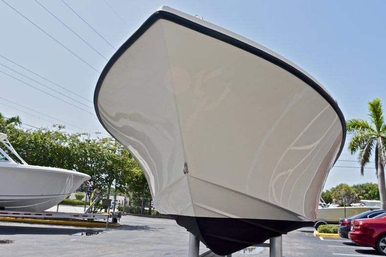 Thumbnail 5 for Used 2004 PARKER 2300 CC Center Console boat for sale in West Palm Beach, FL
