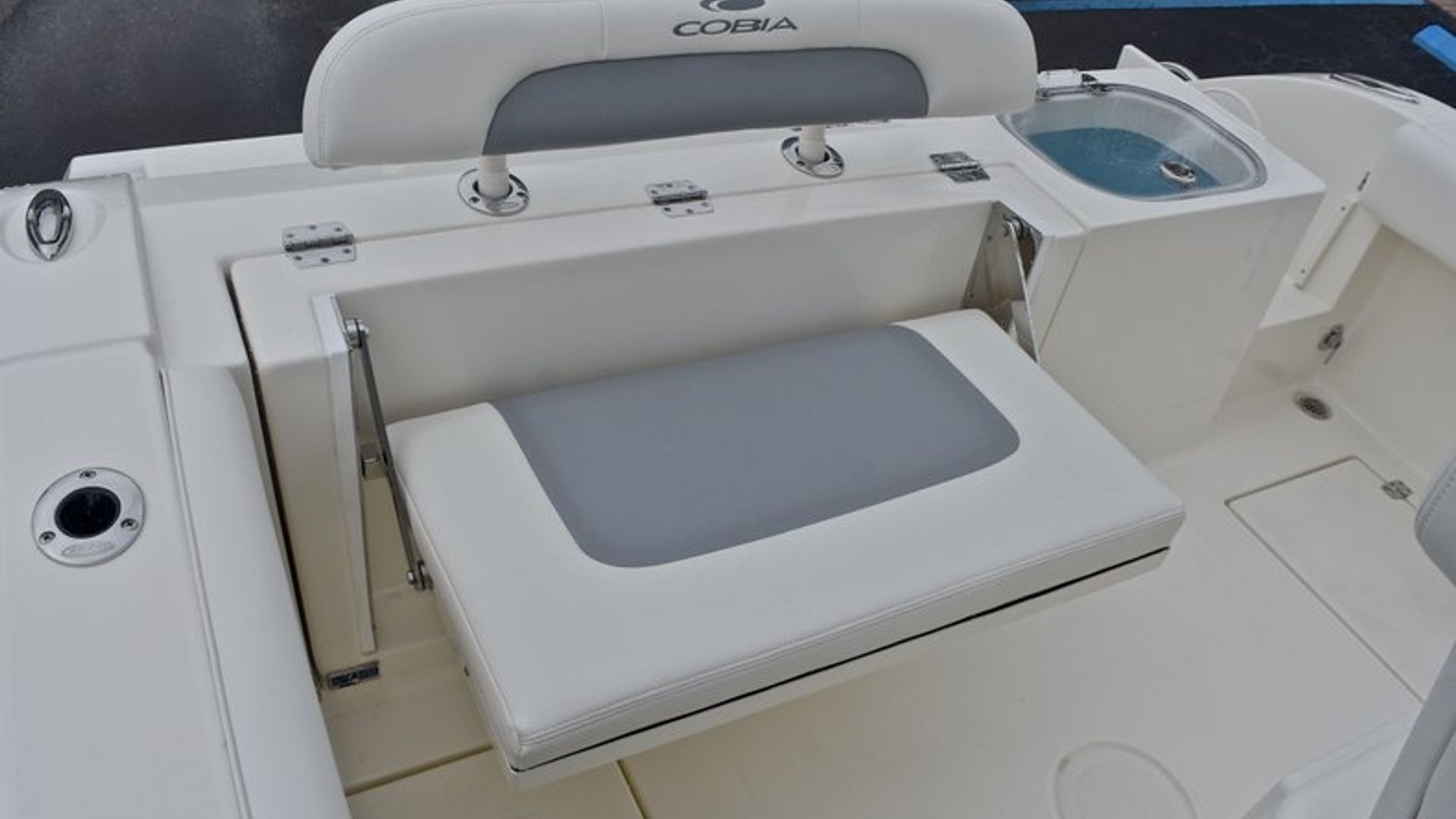 New 2018 Cobia 237 Center Console #P015 image 15