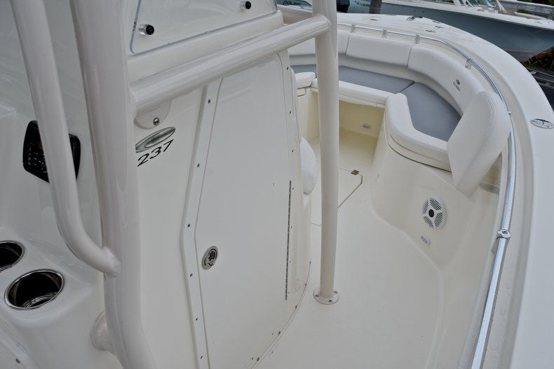 Thumbnail 39 for New 2018 Cobia 237 Center Console boat for sale in Miami, FL