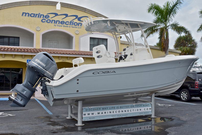 Thumbnail 8 for New 2018 Cobia 237 Center Console boat for sale in Miami, FL