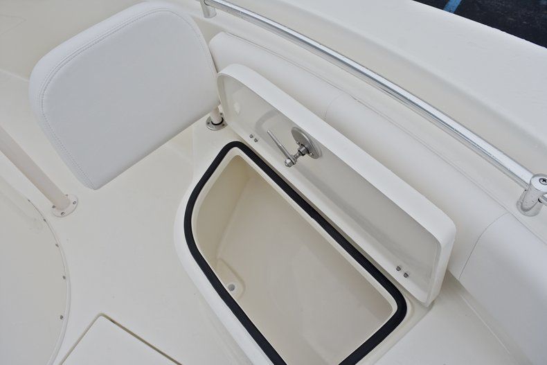 Thumbnail 48 for New 2018 Cobia 237 Center Console boat for sale in Miami, FL