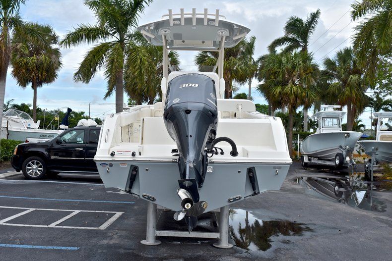 Thumbnail 7 for New 2018 Cobia 237 Center Console boat for sale in Miami, FL