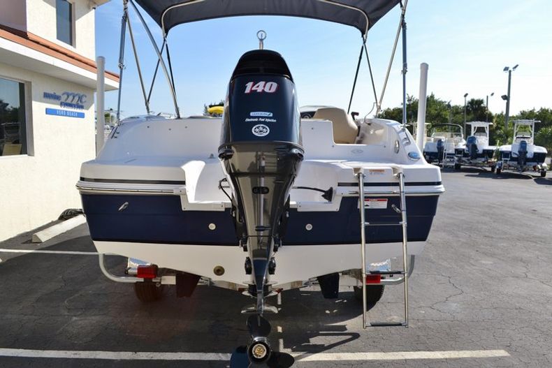 Thumbnail 5 for New 2015 Hurricane SunDeck Sport SS 188 OB boat for sale in Vero Beach, FL
