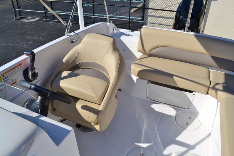 Thumbnail 20 for New 2015 Hurricane SunDeck Sport SS 188 OB boat for sale in Vero Beach, FL