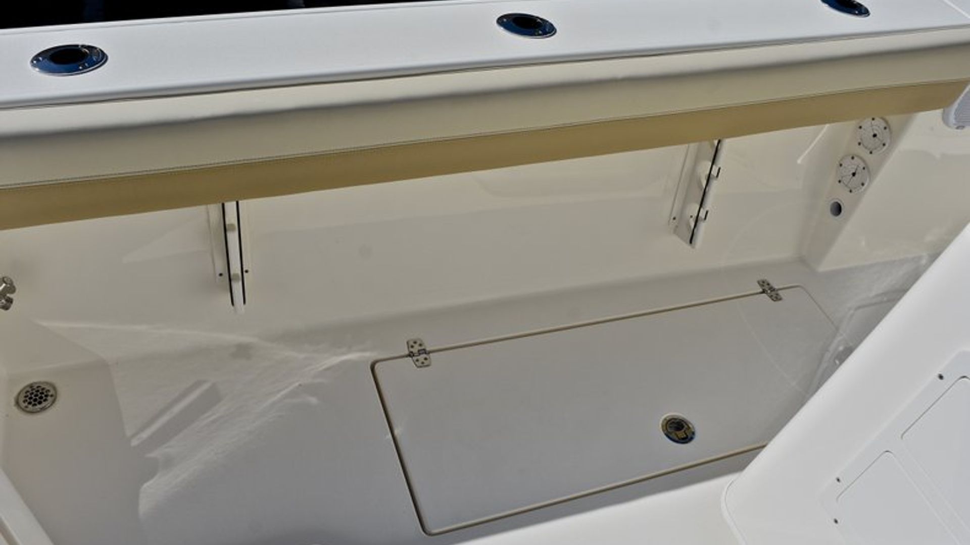 New 2018 Cobia 277 Center Console #W031 image 21