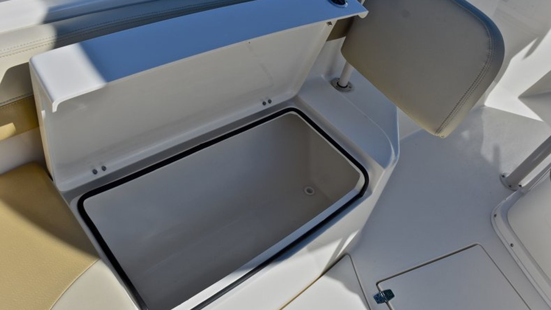 New 2018 Cobia 277 Center Console #W031 image 61