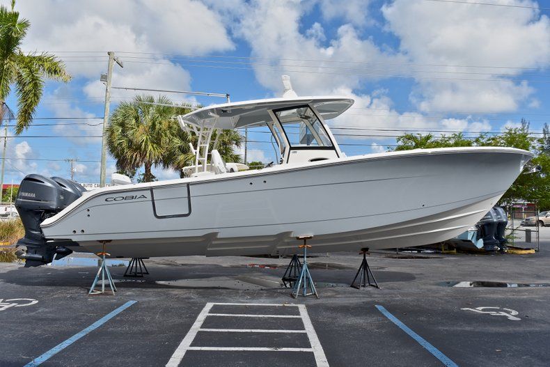 Thumbnail 5 for New 2018 Cobia 344 Center Console boat for sale in West Palm Beach, FL