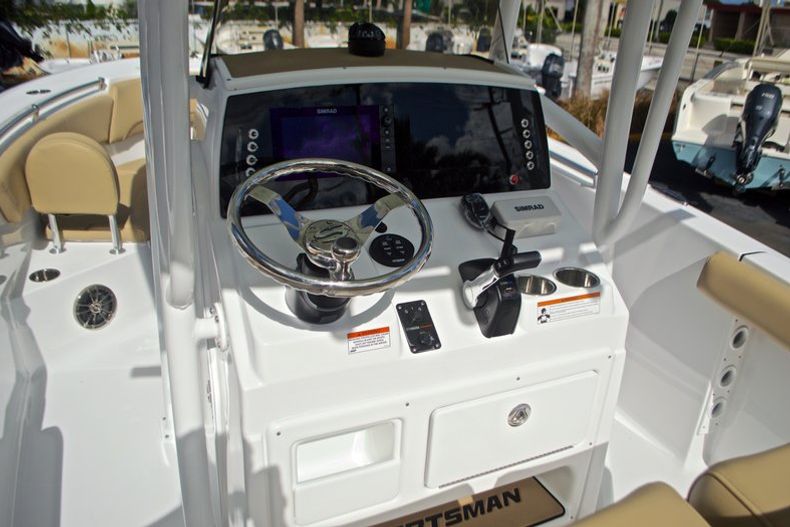 Thumbnail 32 for New 2017 Sportsman Heritage 231 Center Console boat for sale in Vero Beach, FL