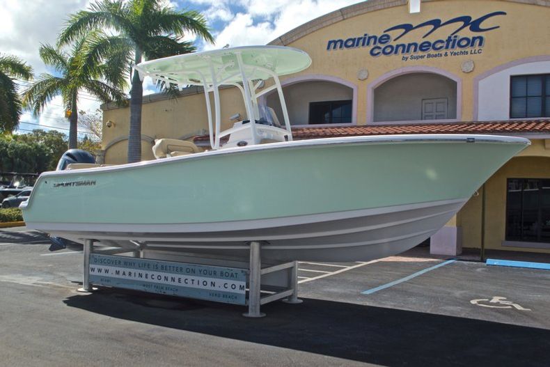 Thumbnail 1 for New 2017 Sportsman Heritage 231 Center Console boat for sale in Vero Beach, FL