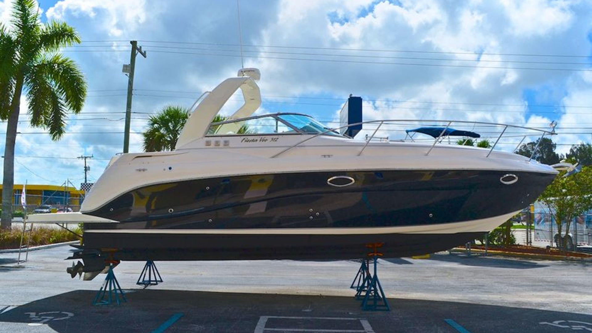 Used 2004 Rinker 312 Fiesta Vee #5704 image 6