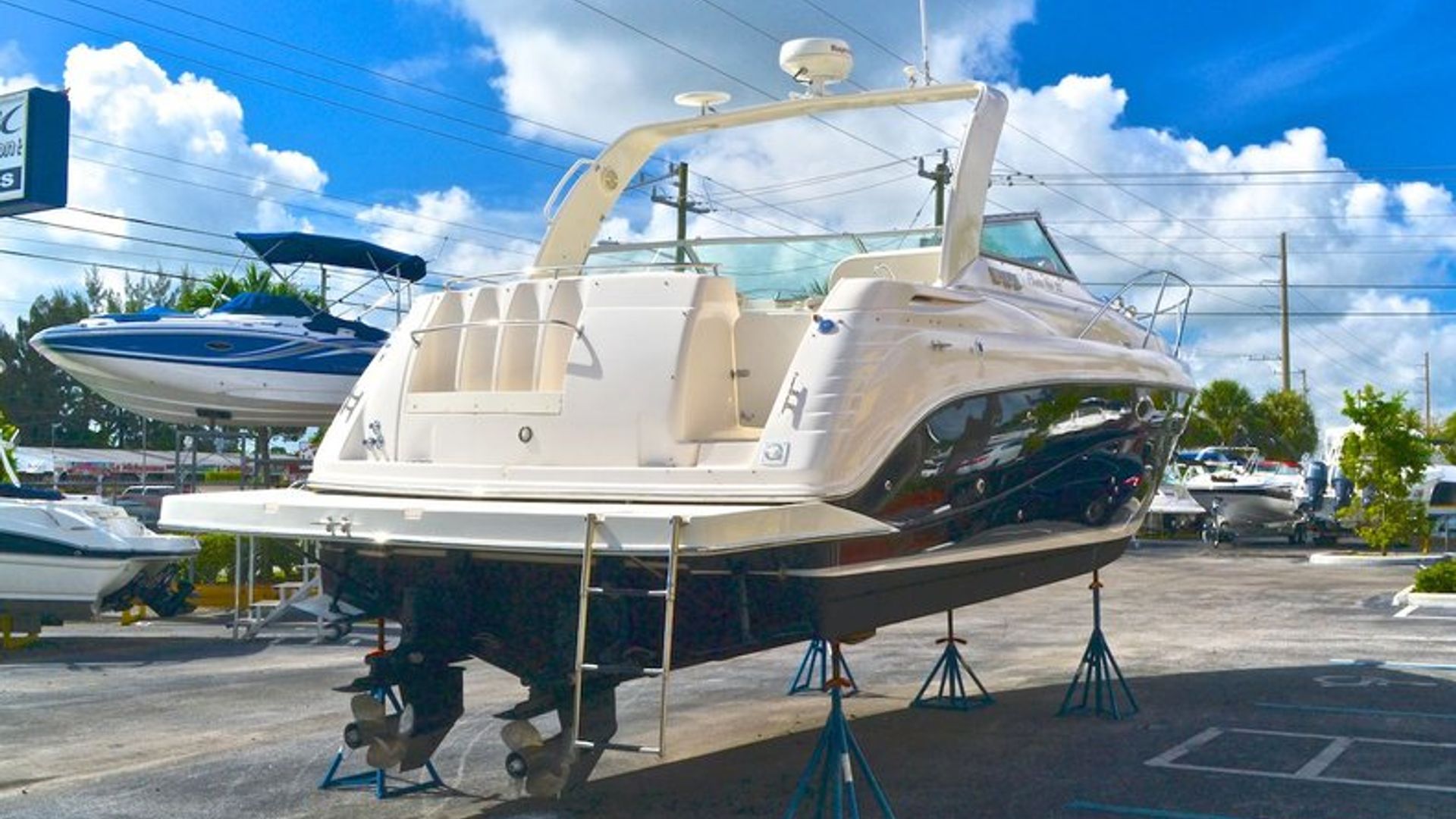 Used 2004 Rinker 312 Fiesta Vee #5704 image 7