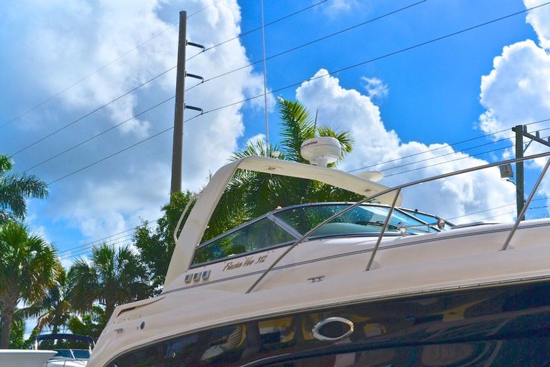 Thumbnail 14 for Used 2004 Rinker 312 Fiesta Vee boat for sale in West Palm Beach, FL