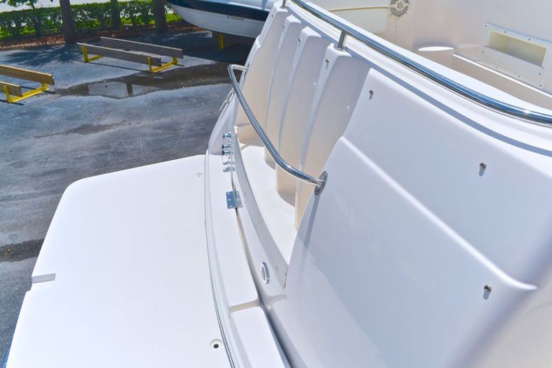 Thumbnail 24 for Used 2004 Rinker 312 Fiesta Vee boat for sale in West Palm Beach, FL