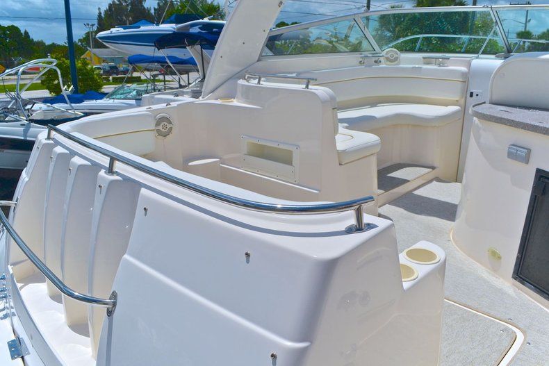 Thumbnail 20 for Used 2004 Rinker 312 Fiesta Vee boat for sale in West Palm Beach, FL