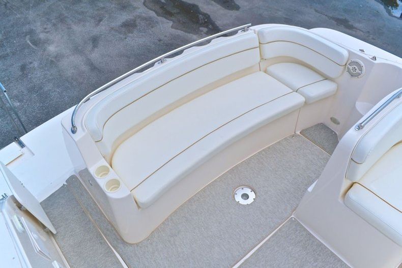 Thumbnail 40 for Used 2004 Rinker 312 Fiesta Vee boat for sale in West Palm Beach, FL