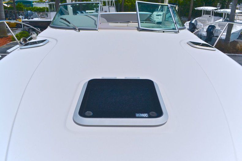 Thumbnail 61 for Used 2004 Rinker 312 Fiesta Vee boat for sale in West Palm Beach, FL
