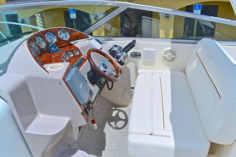 Thumbnail 77 for Used 2004 Rinker 312 Fiesta Vee boat for sale in West Palm Beach, FL