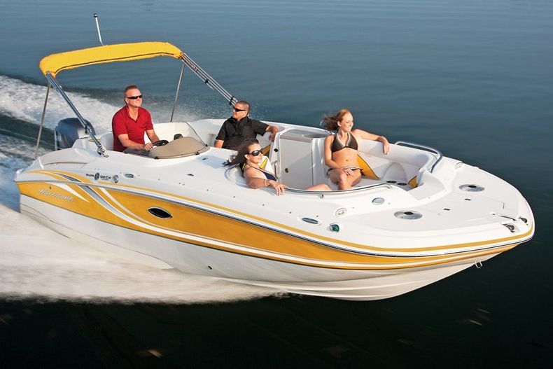 New 2013 Hurricane SunDeck Sport SS 220 OB boat for sale in West Palm Beach, FL