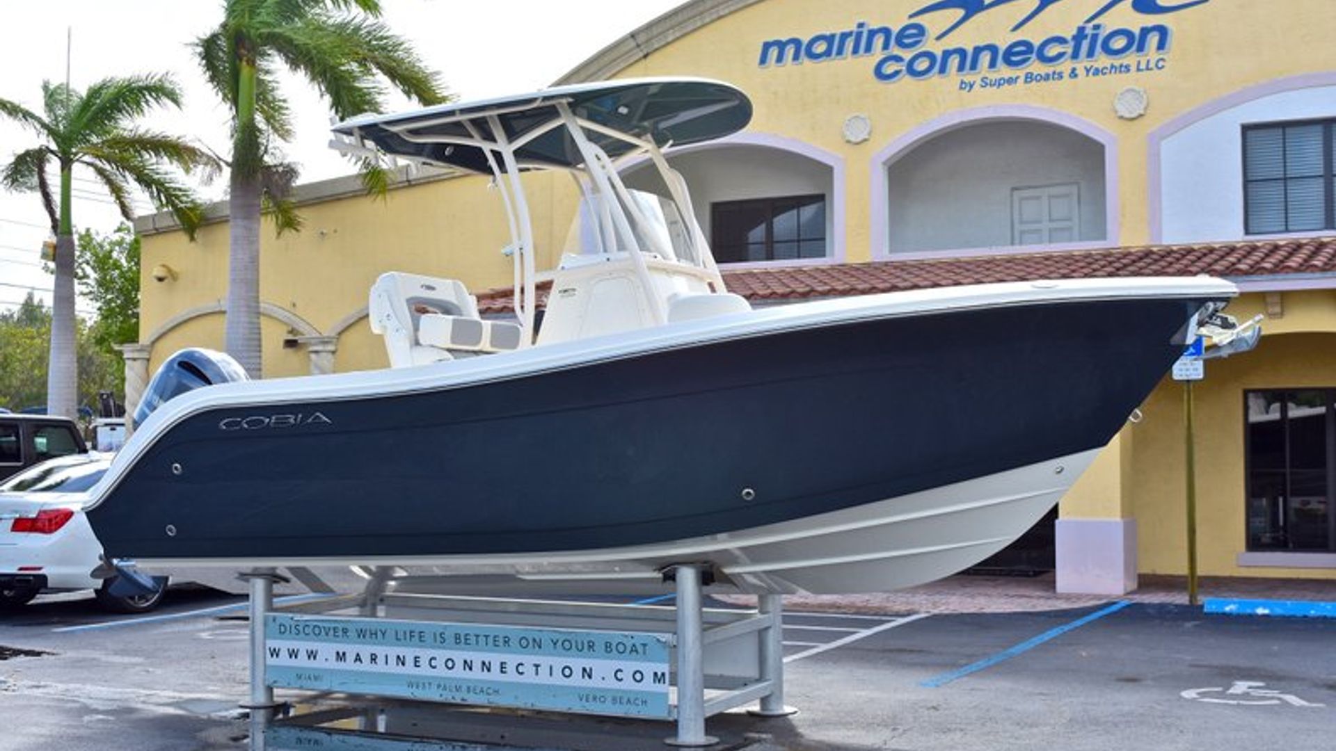 New 2018 Cobia 220 Center Console #X044 image 2