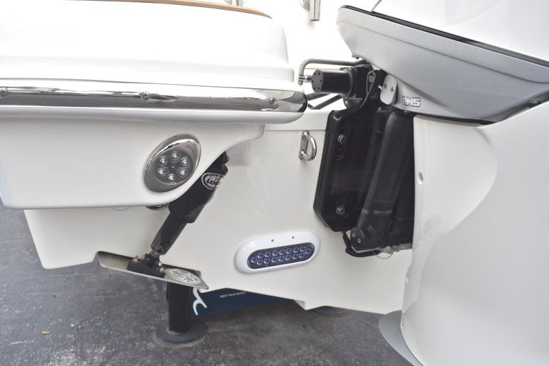 Thumbnail 8 for Used 2017 Boston Whaler 270 Vantage boat for sale in West Palm Beach, FL