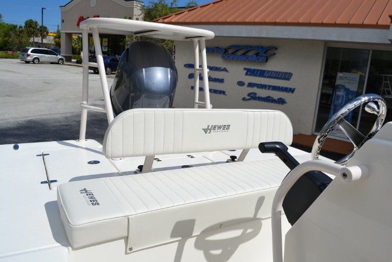 Thumbnail 16 for New 2018 Hewes Redfisher 18 boat for sale in Vero Beach, FL