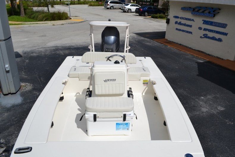 Thumbnail 12 for New 2018 Hewes Redfisher 18 boat for sale in Vero Beach, FL
