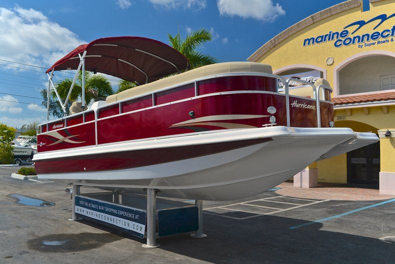 Thumbnail 10 for New 2013 Hurricane FunDeck FD 236 OB boat for sale in West Palm Beach, FL