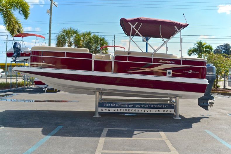 Thumbnail 12 for New 2013 Hurricane FunDeck FD 236 OB boat for sale in West Palm Beach, FL