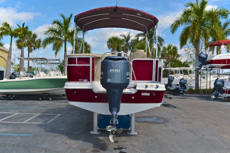 Thumbnail 14 for New 2013 Hurricane FunDeck FD 236 OB boat for sale in West Palm Beach, FL