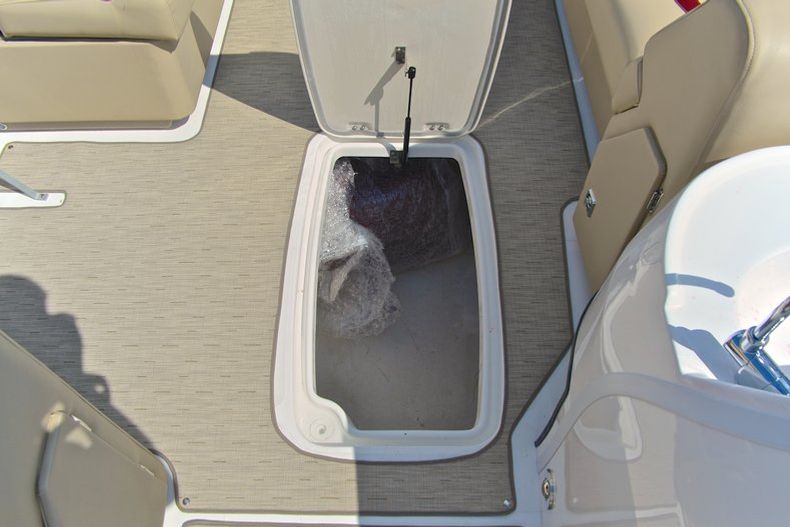 Thumbnail 63 for New 2013 Hurricane FunDeck FD 236 OB boat for sale in West Palm Beach, FL