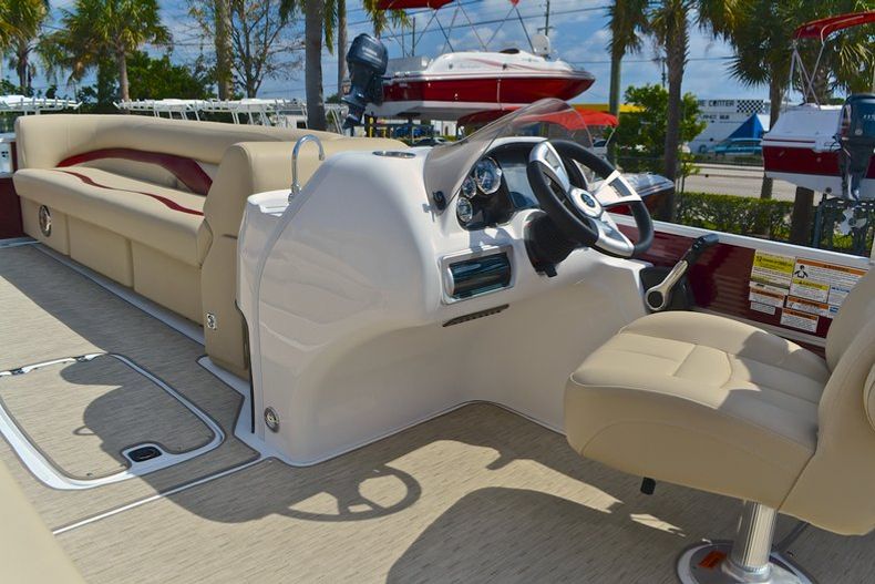 Thumbnail 81 for New 2013 Hurricane FunDeck FD 236 OB boat for sale in West Palm Beach, FL