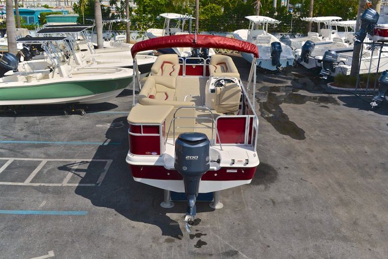 Thumbnail 82 for New 2013 Hurricane FunDeck FD 236 OB boat for sale in West Palm Beach, FL