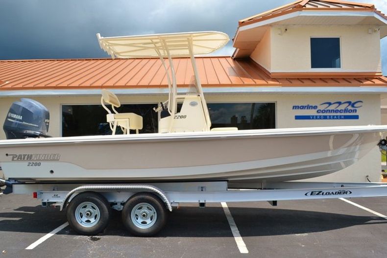 New 2014 Pathfinder 2200 TRS Bay Boat boat for sale in Vero Beach, FL