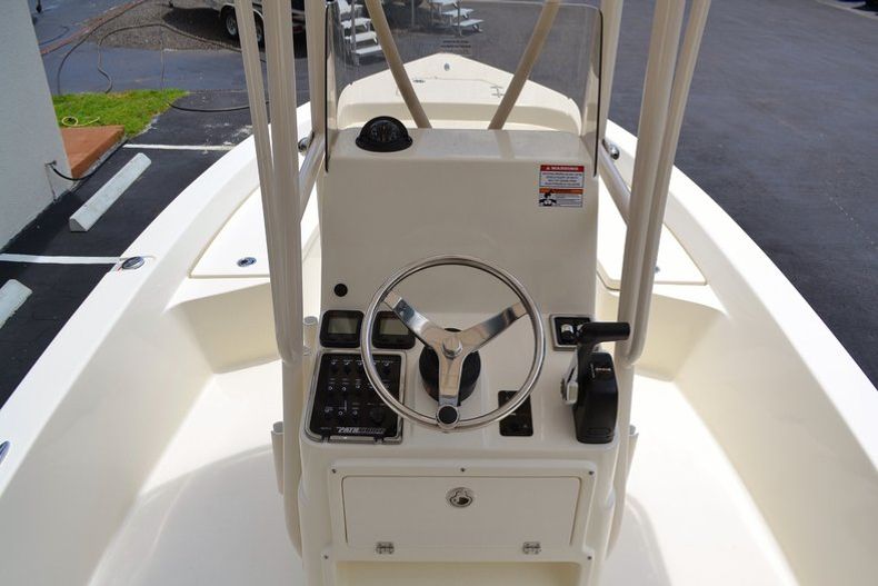 Thumbnail 12 for New 2014 Pathfinder 2200 TRS Bay Boat boat for sale in Vero Beach, FL