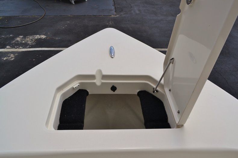Thumbnail 18 for New 2014 Pathfinder 2200 TRS Bay Boat boat for sale in Vero Beach, FL