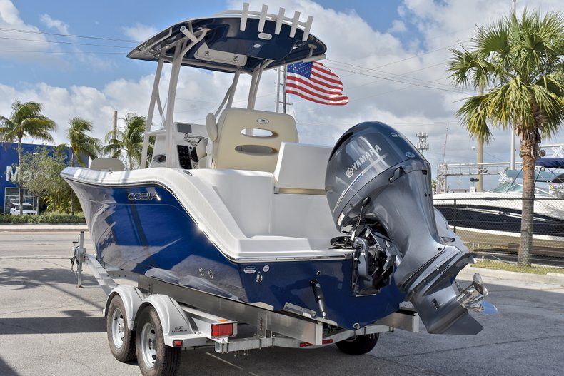 Thumbnail 5 for New 2018 Cobia 220 Center Console boat for sale in Fort Lauderdale, FL