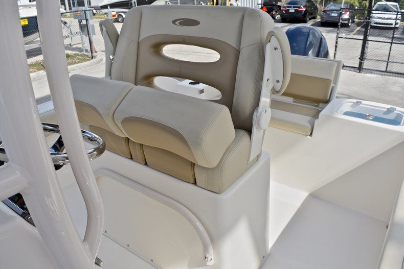 Thumbnail 25 for New 2018 Cobia 220 Center Console boat for sale in Fort Lauderdale, FL