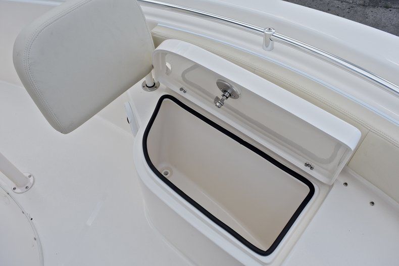 Thumbnail 42 for New 2018 Cobia 220 Center Console boat for sale in Fort Lauderdale, FL