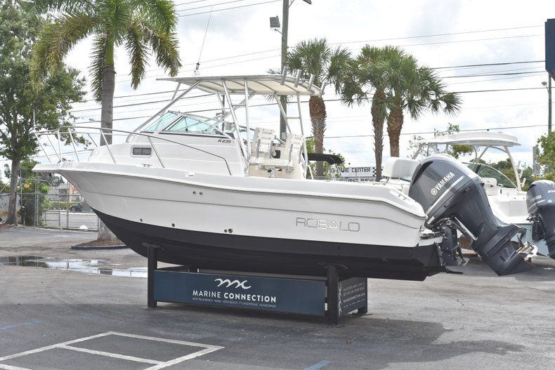 Thumbnail 5 for Used 2005 Robalo R235 Walk Around boat for sale in Vero Beach, FL