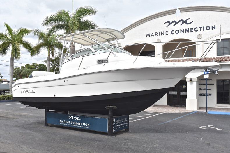 Thumbnail 1 for Used 2005 Robalo R235 Walk Around boat for sale in Vero Beach, FL