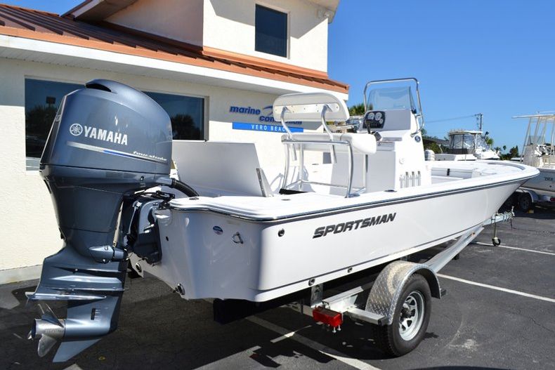 Thumbnail 6 for New 2015 Sportsman 214 SBX Bay Boat boat for sale in West Palm Beach, FL