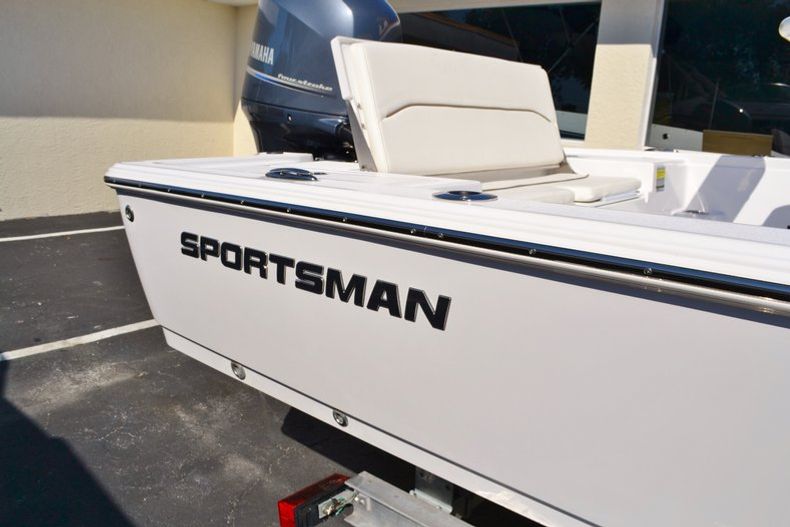 Thumbnail 9 for New 2015 Sportsman 214 SBX Bay Boat boat for sale in West Palm Beach, FL