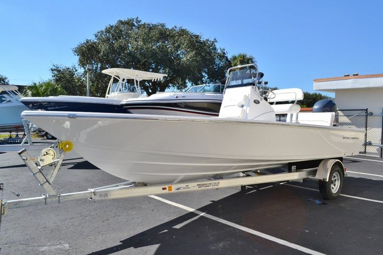 Thumbnail 3 for New 2015 Sportsman 214 SBX Bay Boat boat for sale in West Palm Beach, FL