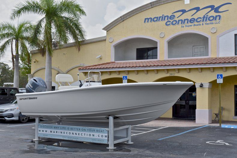 Thumbnail 1 for New 2018 Sportsman 19 Island Reef boat for sale in Vero Beach, FL