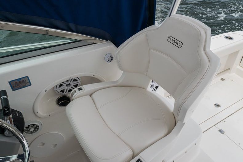 Thumbnail 41 for Used 2016 Robalo R305 Express Walkaround boat for sale in Miami, FL