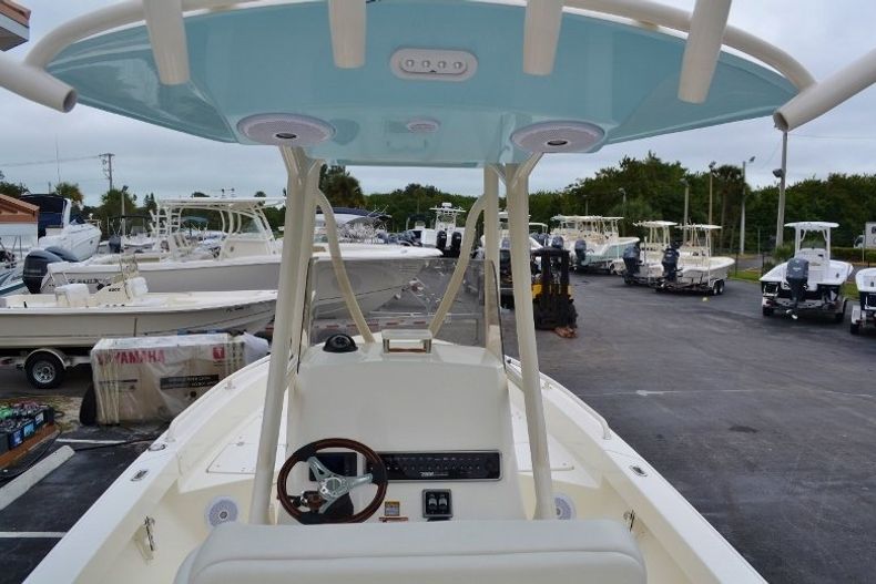 Thumbnail 12 for New 2016 Pathfinder 2600 TRS boat for sale in Vero Beach, FL