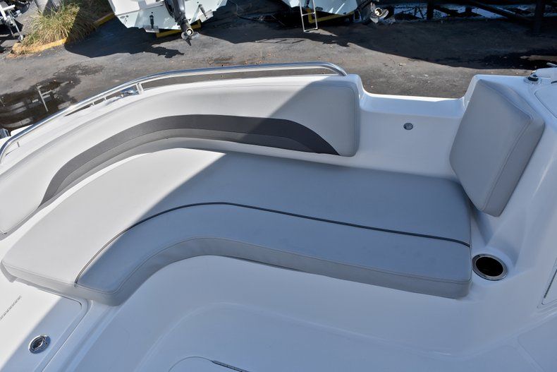 Thumbnail 51 for New 2018 Hurricane 211 SunDeck Sport OB boat for sale in Vero Beach, FL
